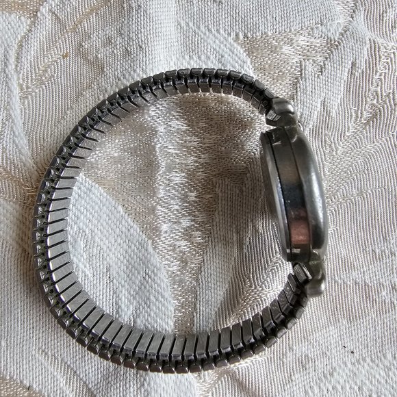 Advance Night Light Quartz Watch with Stretch Band - Picture 9 of 15